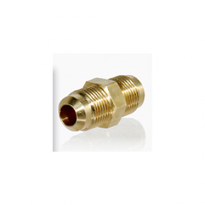 Ниппель латунный 1/4" - 3/8" MM SAE (741438)